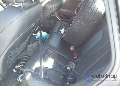 2019 Audi S3 2.0T Premium Plus z USA, uszkodzony, nr VIN WAUB1HFF5KA084911